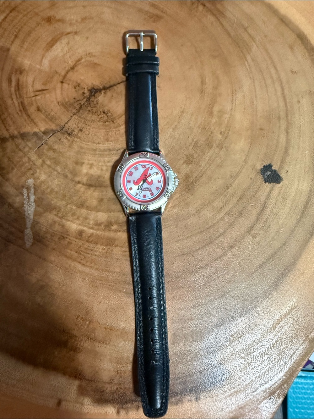 Vtg Atlanta Braves Black Leather Strap Watch with Red Dial Logo
